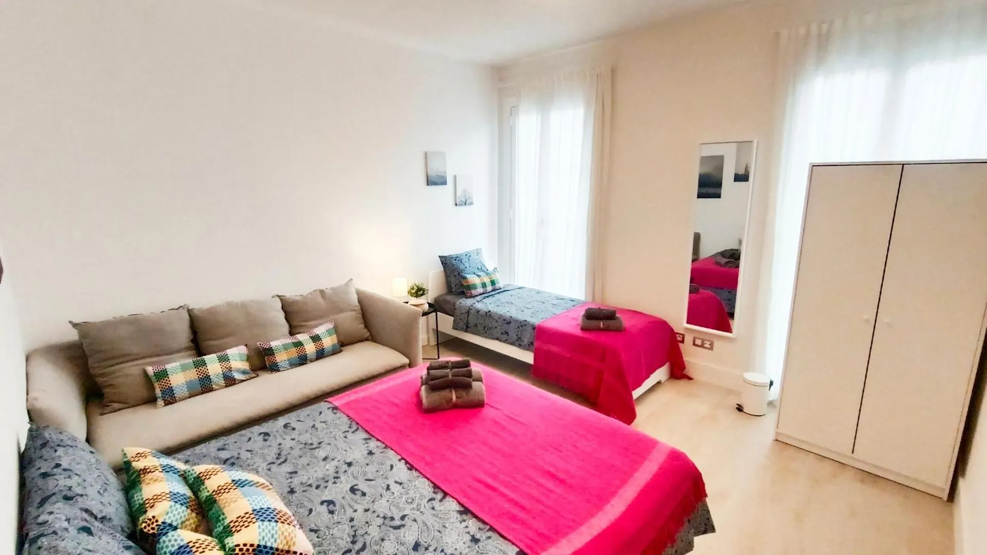 Hostal Bcn Private Rooms - Ronda Universidad Barcelona